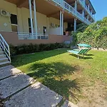Trilocale Sporting Con Giardino Privato E Wifi - Sunset 시르미오네