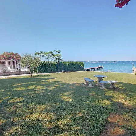 Trilocale Sporting Con Giardino Privato E Wifi - Sunset סירמיונה