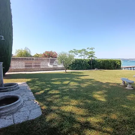 Trilocale Sporting Con Giardino Privato E Wifi - Sunset 아파트 시르미오네