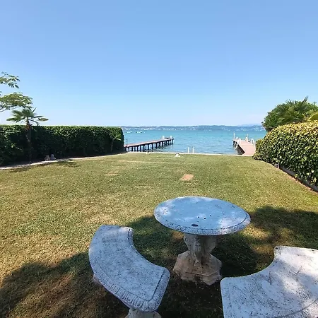 Trilocale Sporting Con Giardino Privato E Wifi - Sunset * 시르미오네